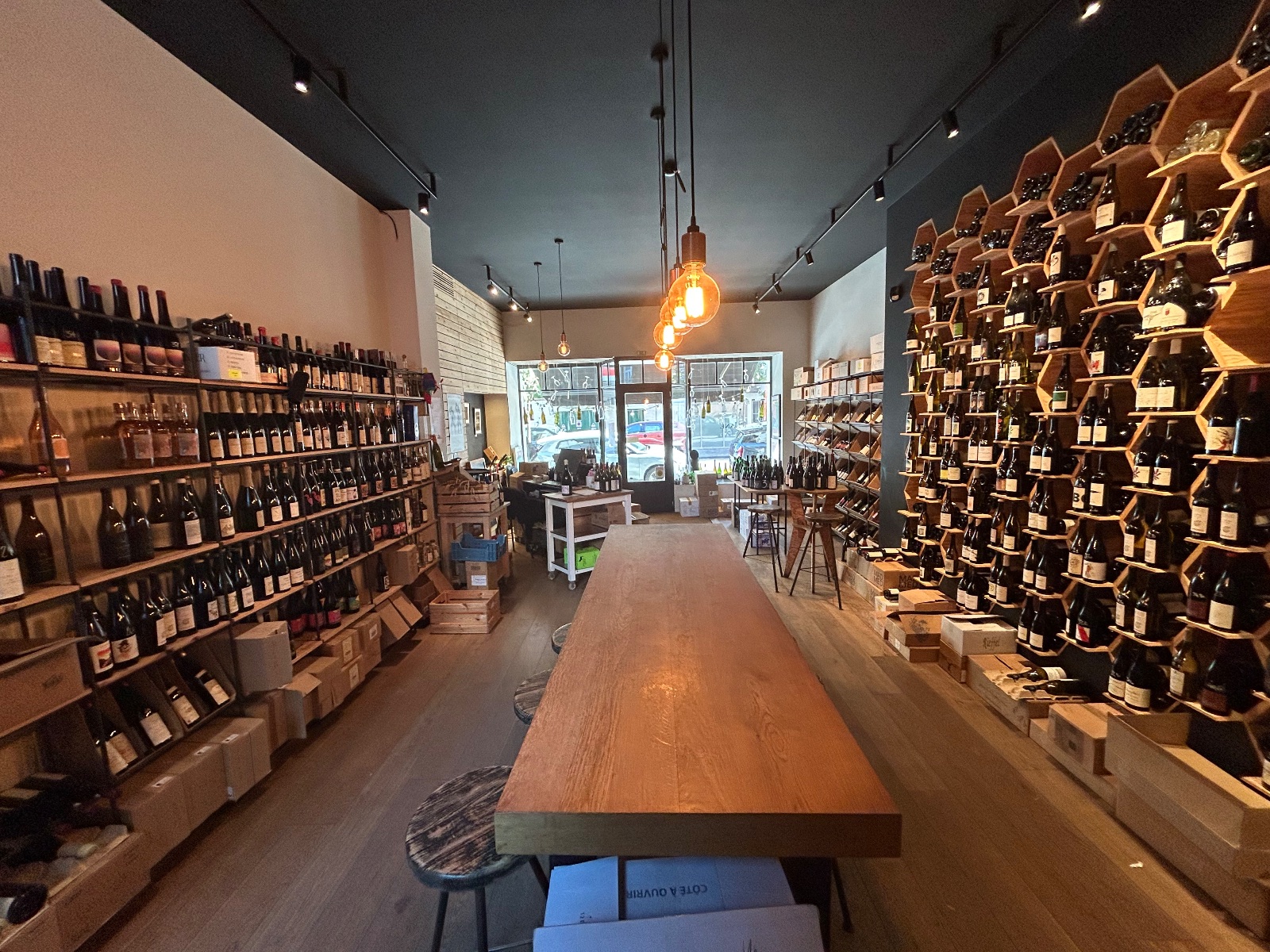 Commerce à remettre | Rue Washington, Ixelles | ±56 m² + cave + cour