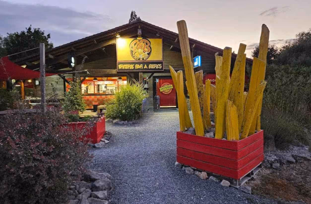 Friterie belge + Bar à bières | 180 places | Dordogne