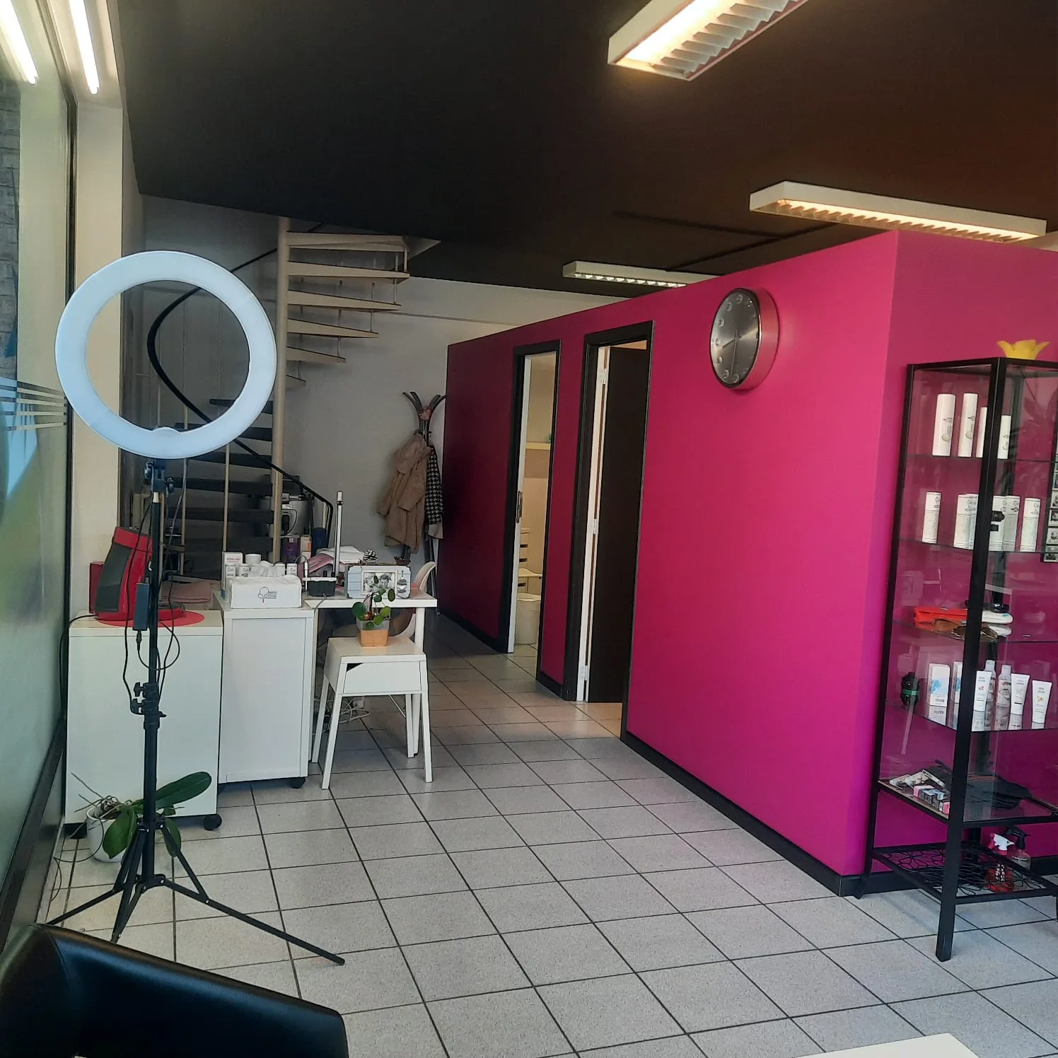 Salon de beauté à remettre à Anderlecht | Depuis 2014