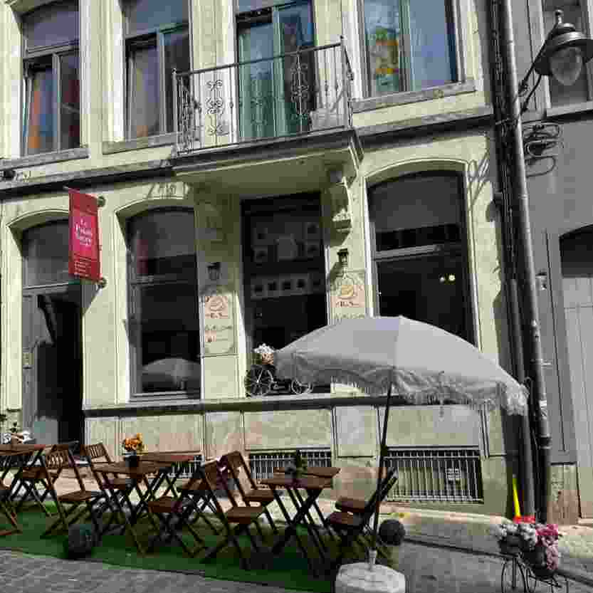 Local café restauration | 10m Grand-Place | Bonne visibilité