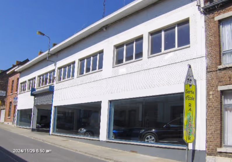Immeuble commercial | Atelier automobile + 5 appartements
