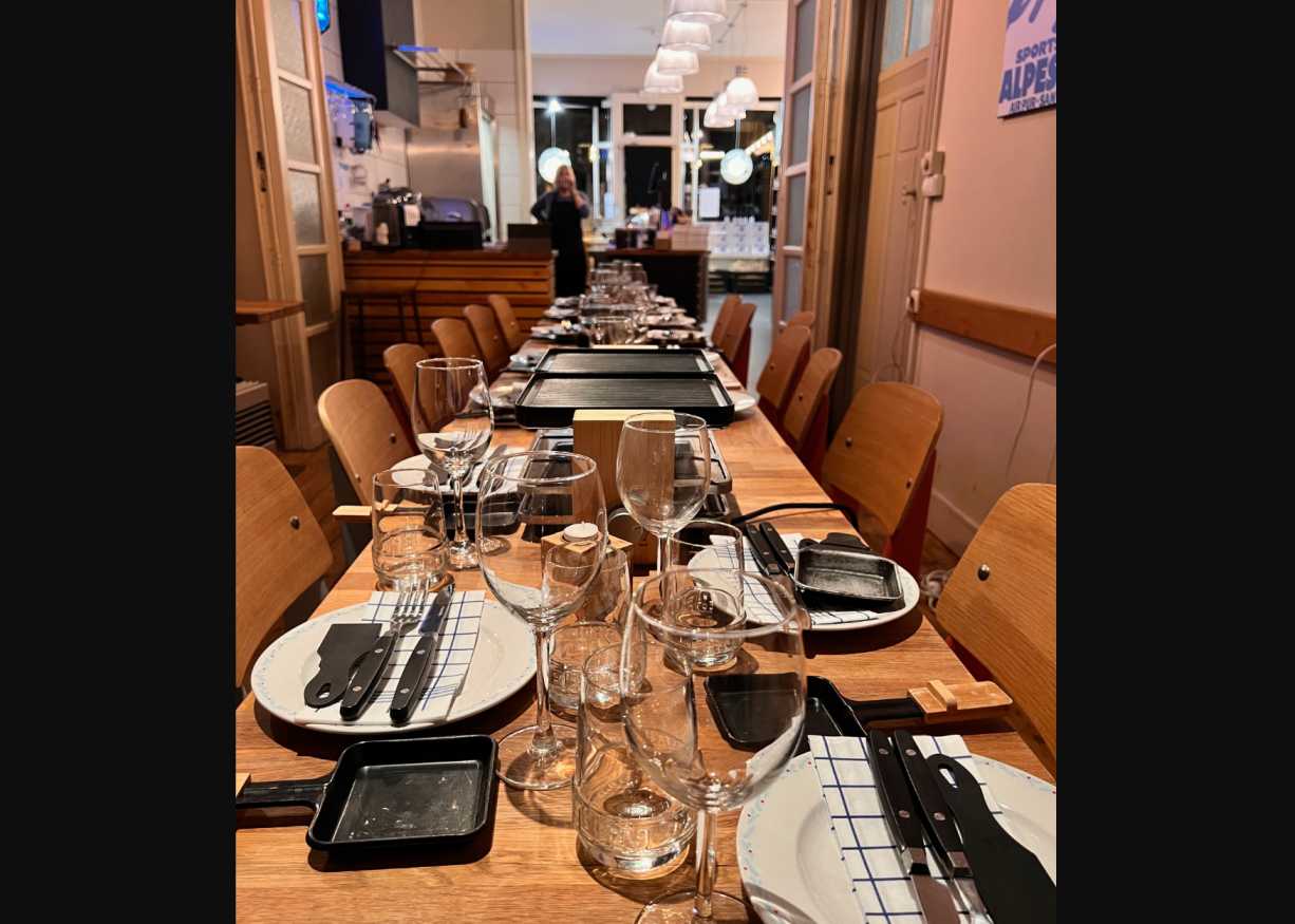 Traiteur épicerie fine | 18 places | Bail et matériel à remettre