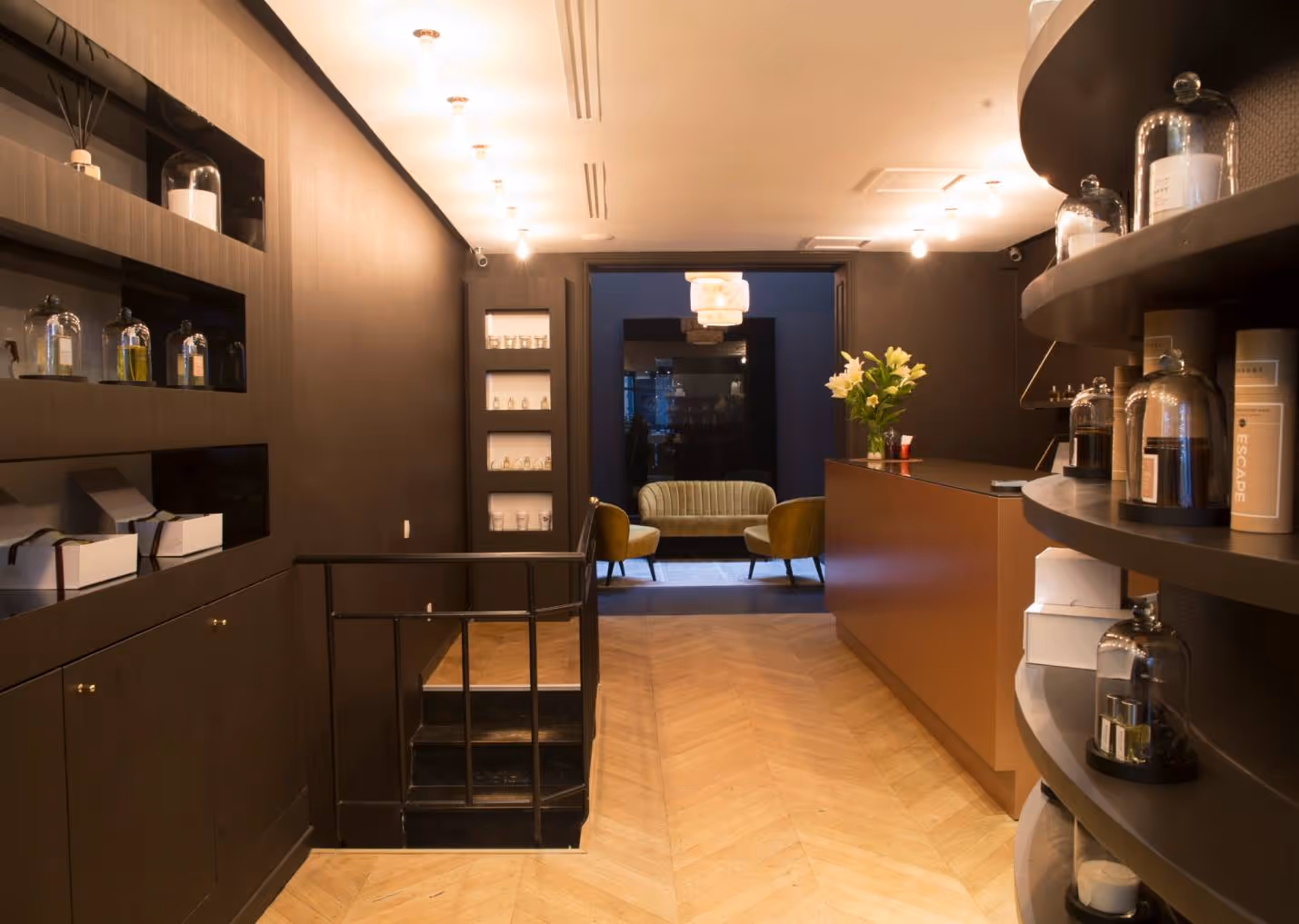 Concept commercial en parfumerie | Expérience Retail